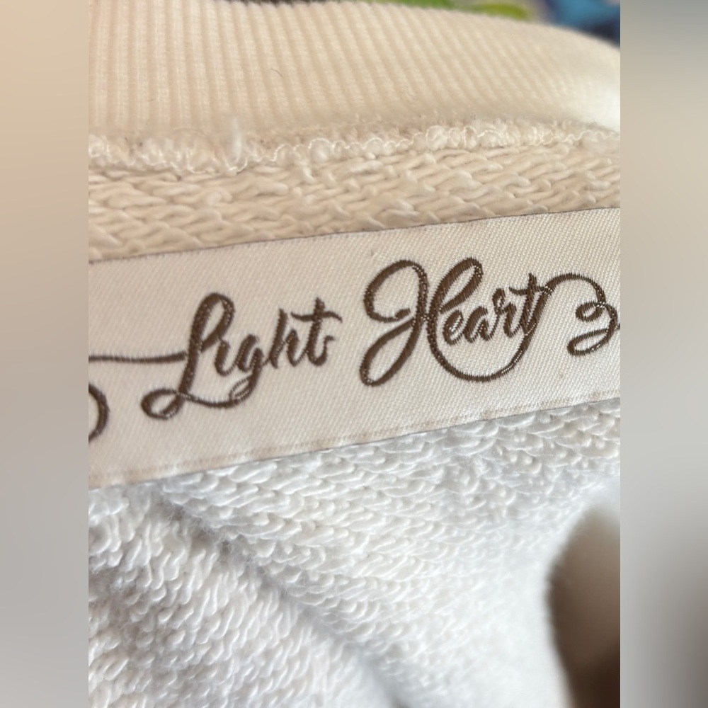 Light Heart Cupid and Ribbons Cream Cotton Sweatshirt Women’s Size Medium Love - Picture 6 of 8